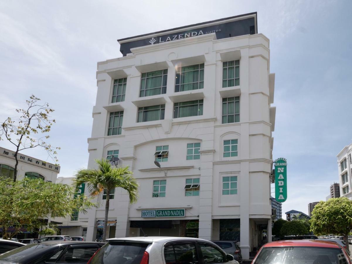 Oyo 892 Hotel Grand Nadia Labuan Exterior foto